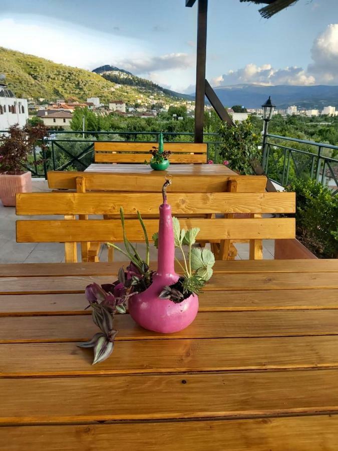 Bed & Breakfast Local Living Edi Berat Exterior photo